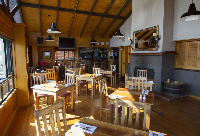 Wellesley Hotel on the Lake 13