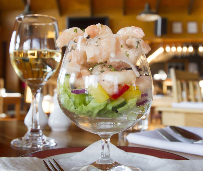 Wellesley Hotel on the Lake 14