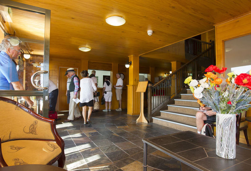 Wellesley Hotel on the Lake 7