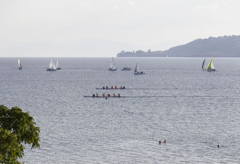 Wellesley Hotel on the Lake 8