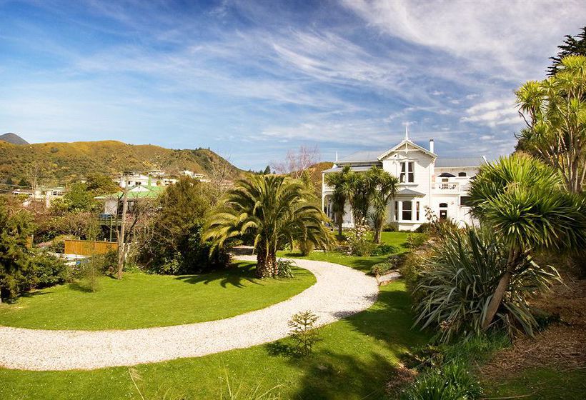 Hotel Sennen House 2