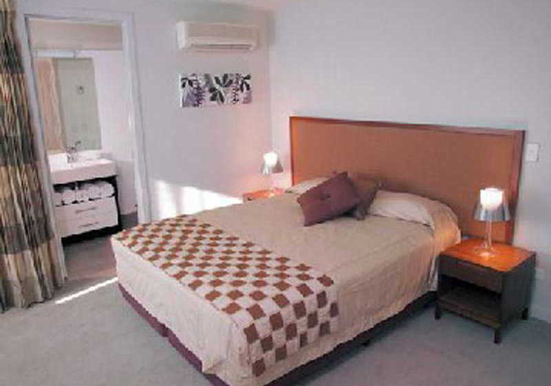 The Waterfront Suites - Heritage Boutique Collection 12