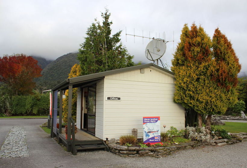 Hotel Lake Matheson 1