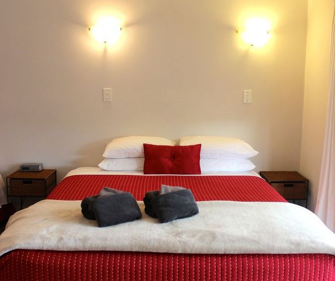 Hotel Lake Matheson 13