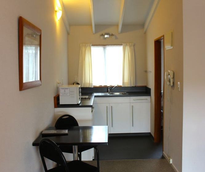 Hotel Lake Matheson 14