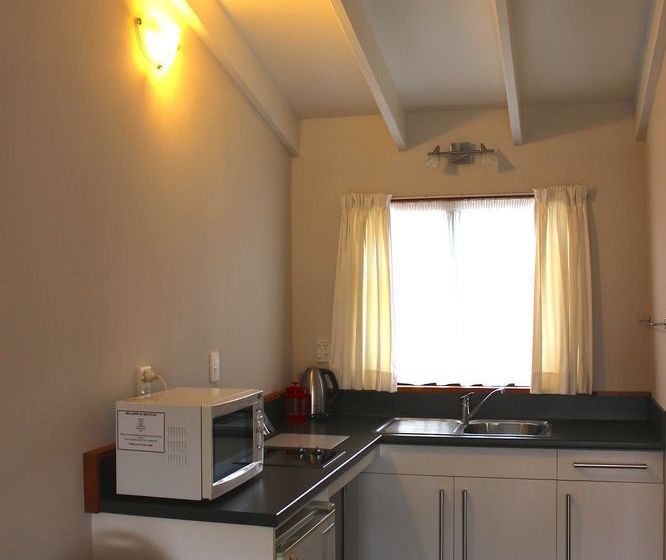 Hotel Lake Matheson 16