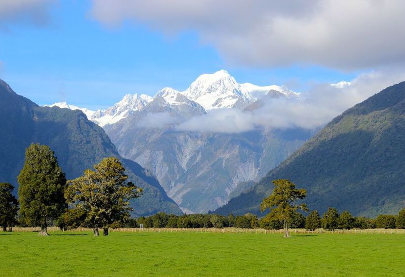 Hotel Lake Matheson 7