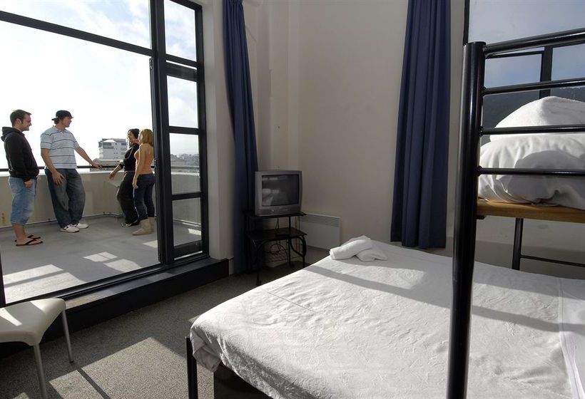 Hotel Base Wellington Backpackers 1