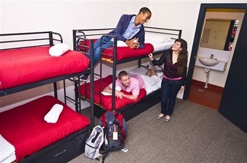 Hotel Base Wellington Backpackers 14