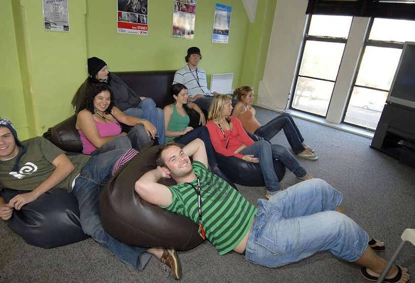 Hotel Base Wellington Backpackers 5