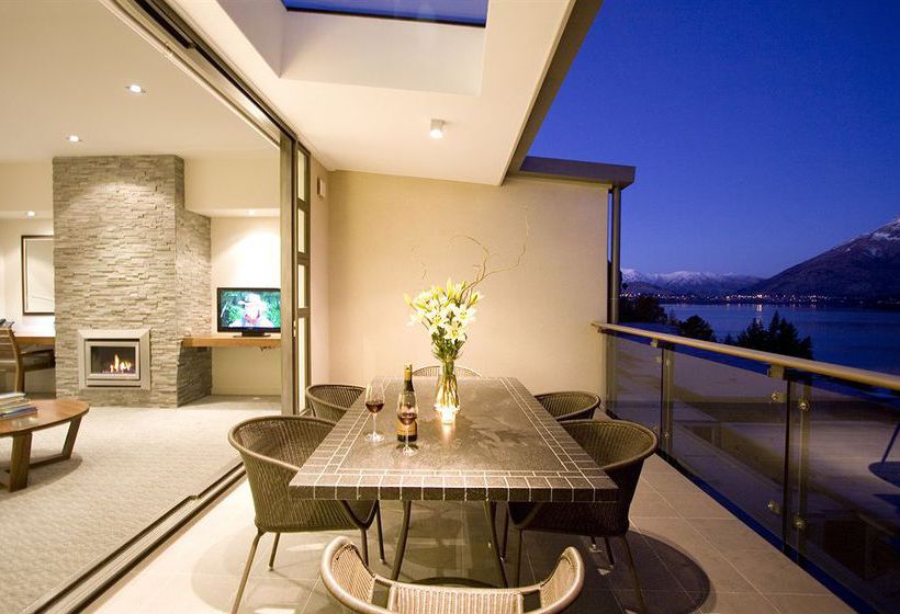 The Rees Hotel & Luxury Apartments 10