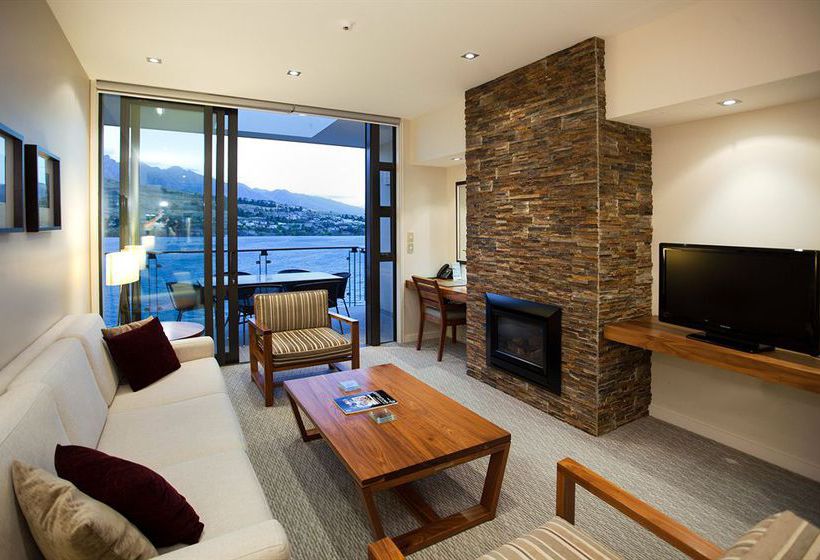 The Rees Hotel & Luxury Apartments 13