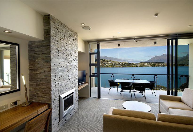 The Rees Hotel & Luxury Apartments 7