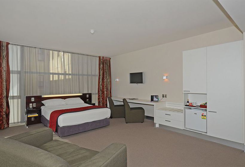 Quality Hotel Wellington 13