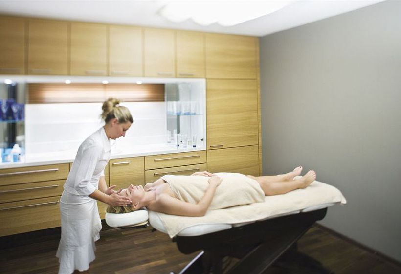 Mövenpick Hotel Stuttgart Airport & Messe 7