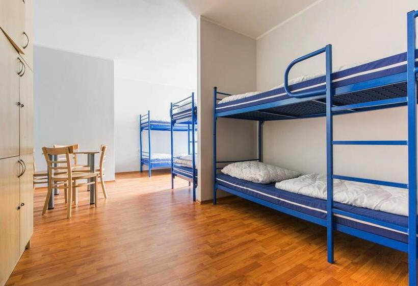 A&O City Hotel Hauptbahnhof Duesseldorf 10