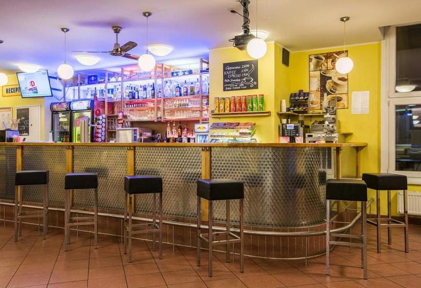 A&O City Hotel Hauptbahnhof Duesseldorf 13