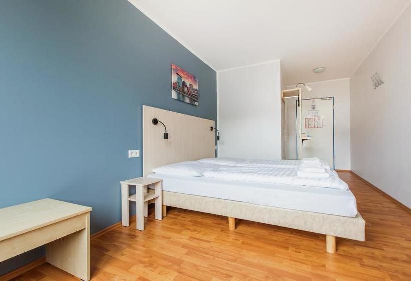 A&O City Hotel Hauptbahnhof Duesseldorf 8