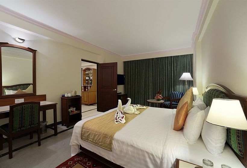Hotel Radha Regent 8