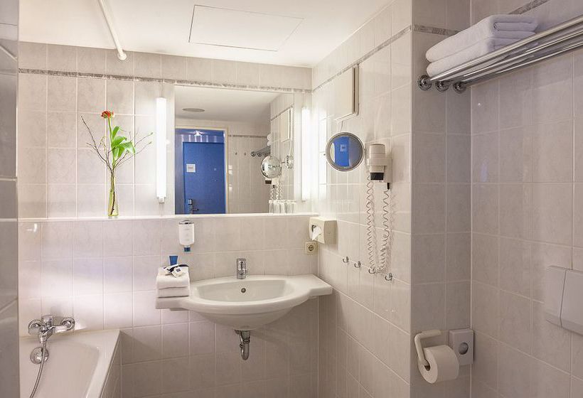 Dorint Airport-Hotel Berlin 16