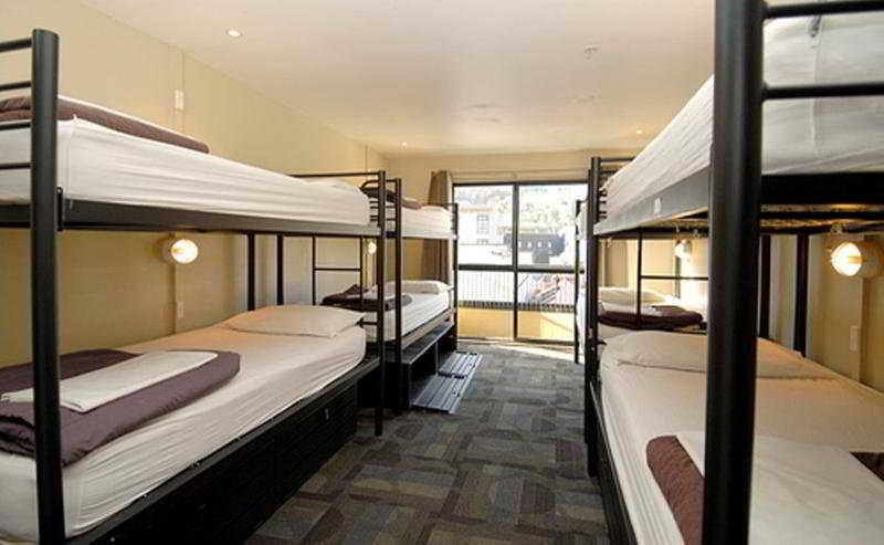 Hotel Base Queenstown Discovery Lodge South Island