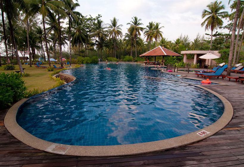 Hotel Manathai Khao Lak 3