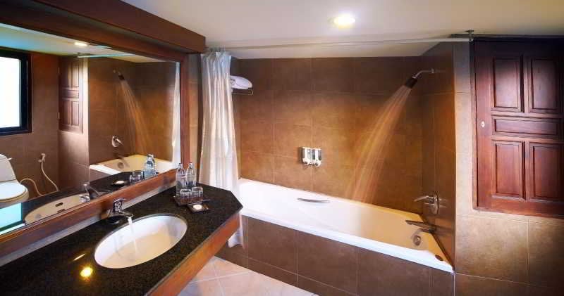 Floral Hotel Lakeview Koh Samui 11