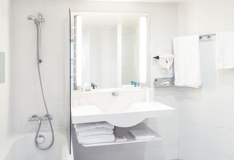 Novotel Hyderabad Airport 4