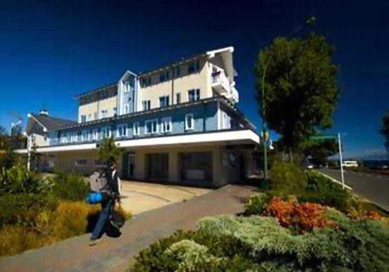 Base Taupo Hostel 10