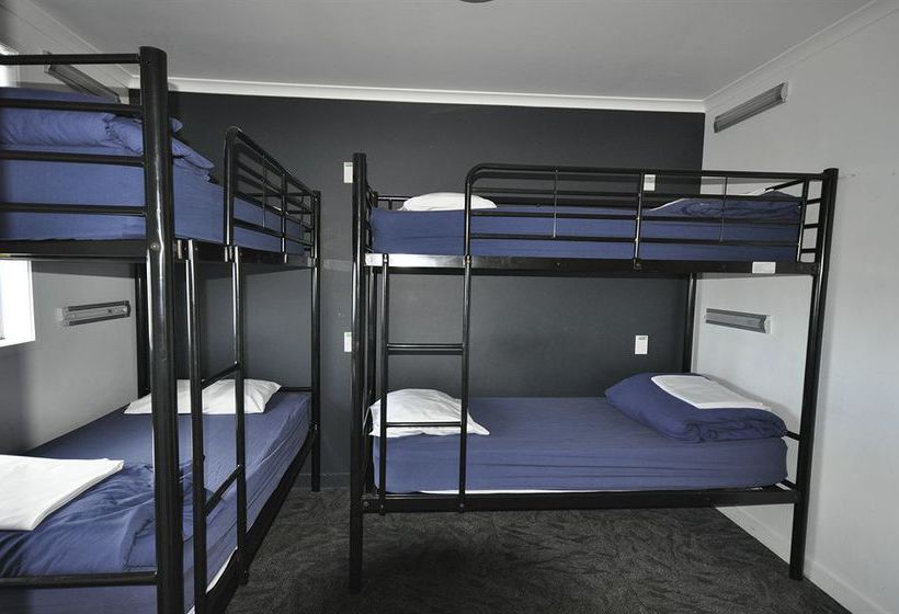 Base Taupo Hostel 8