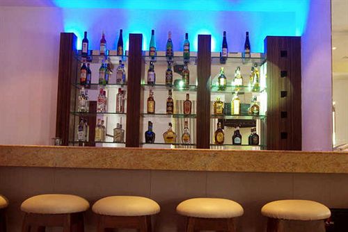 Hotel Lazy Lagoon Sarovar Portico Suites 5