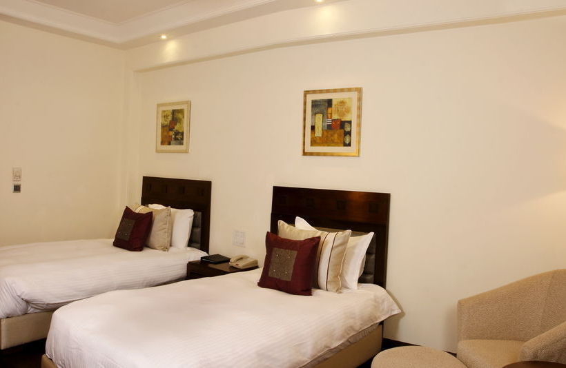 Hotel Pride Park Premier 12