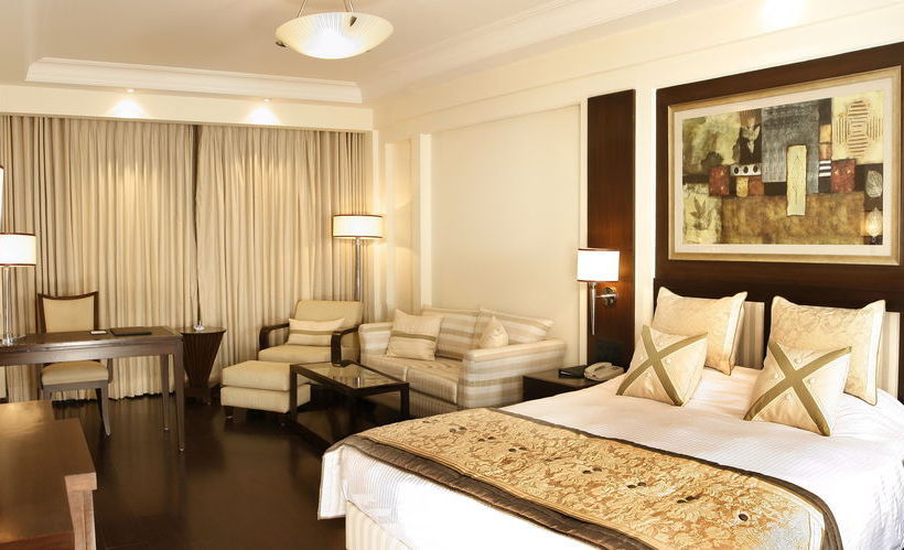 Hotel Pride Park Premier 13