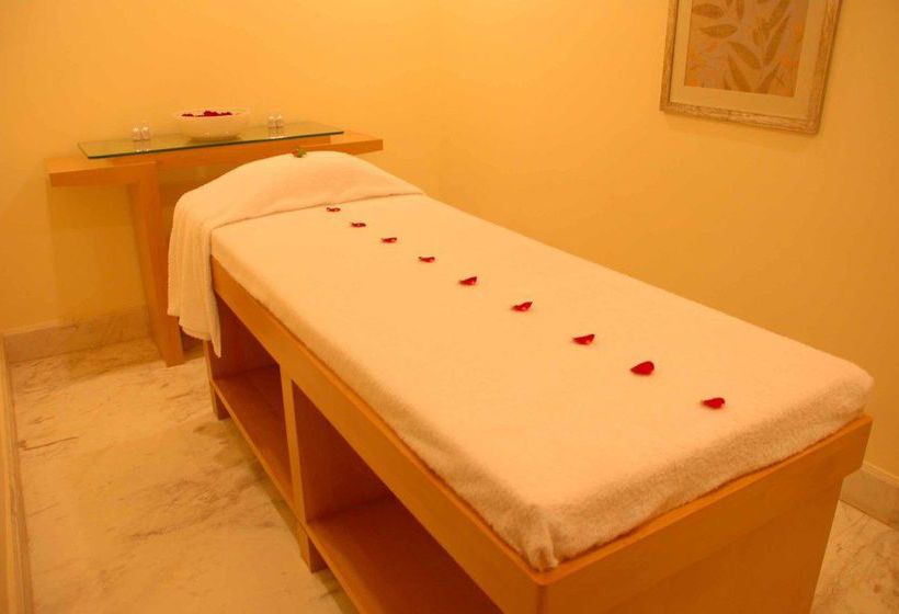 Hotel Pride Park Premier 18