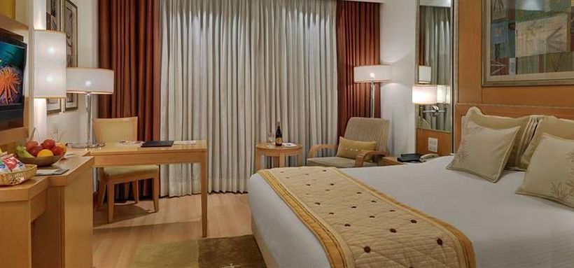 Hotel Pride Park Premier 4