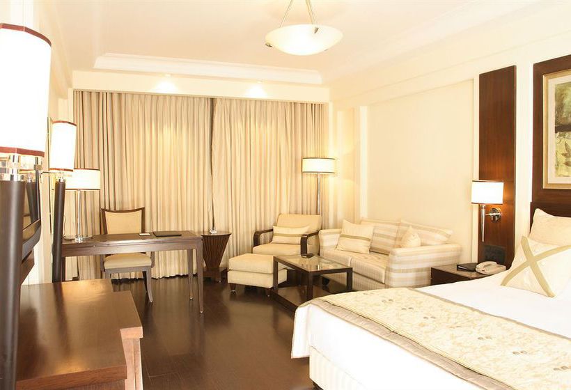 Hotel Pride Park Premier 5