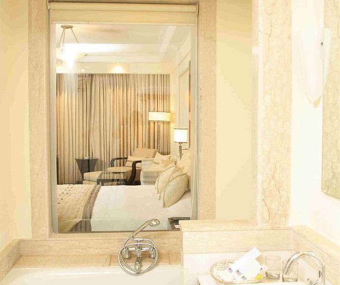 Hotel Pride Park Premier 9