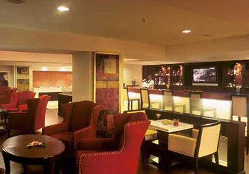 Hotel Sarovar Portico Indore 5