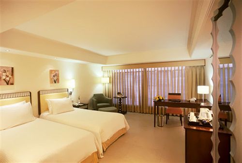 Hotel Sarovar Portico Indore 6