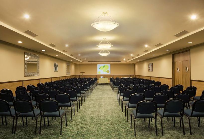 Hotel Lemon Tree Indore 19