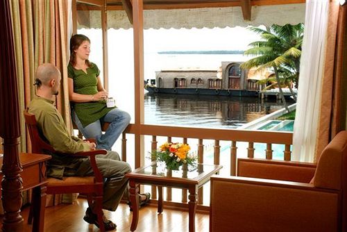 Hotel Lemon Tree Vembanad Lake Resort 19