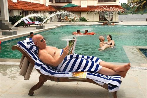 Hotel Lemon Tree Vembanad Lake Resort 3