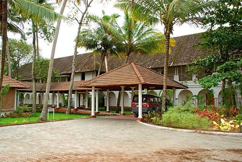 Hotel Lemon Tree Vembanad Lake Resort 4