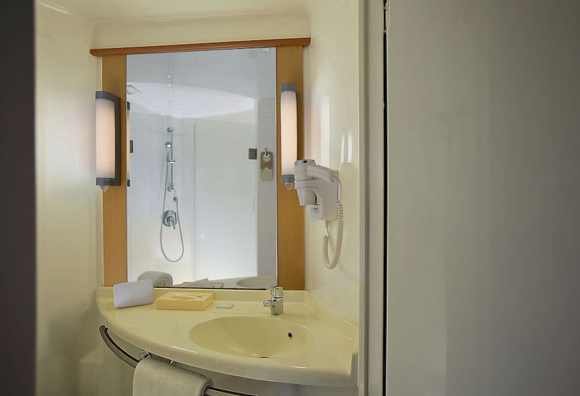 Hotel Ibis Gurgaon 1