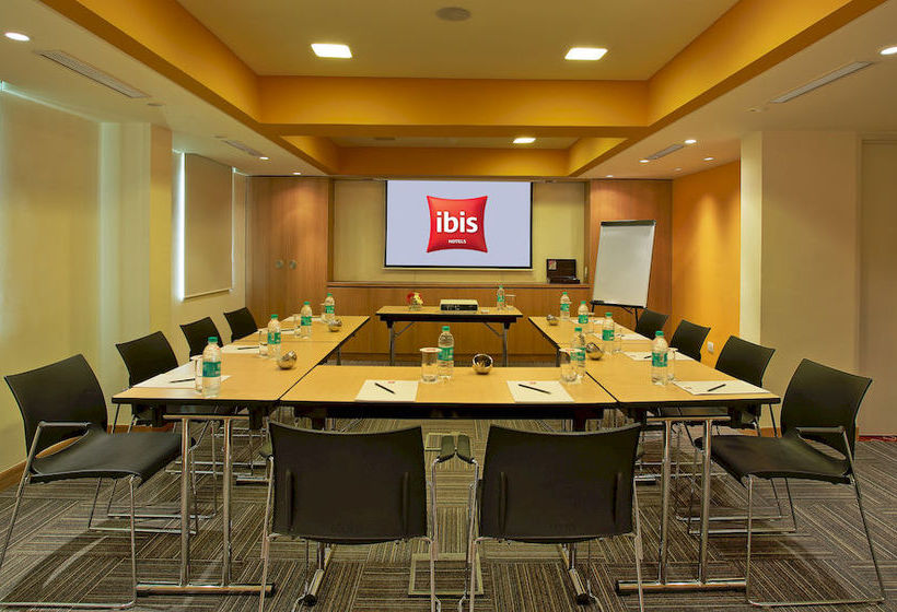 Hotel Ibis Gurgaon 11