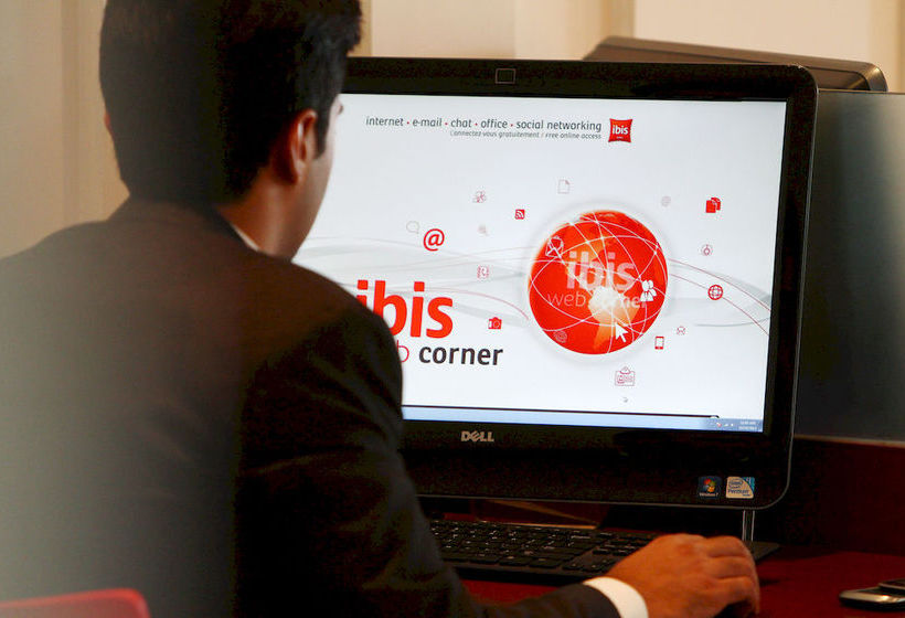 Hotel Ibis Gurgaon 2