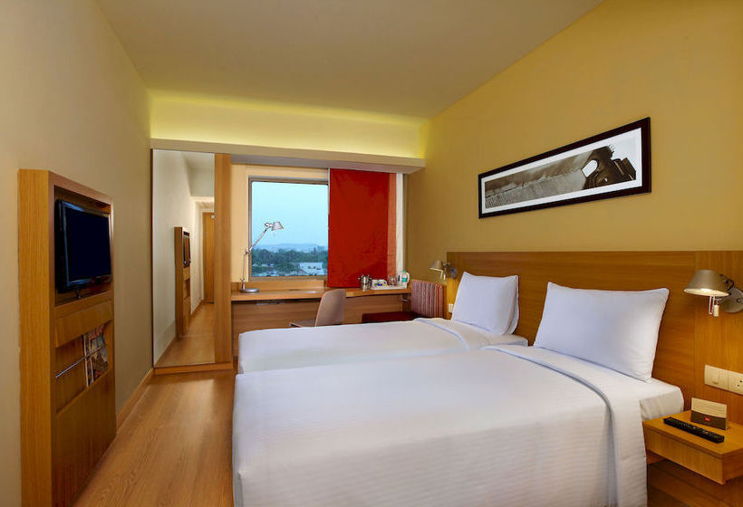 Hotel Ibis Gurgaon 4