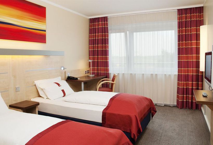 Hotel Holiday Inn Express Stuttgart Airport 12