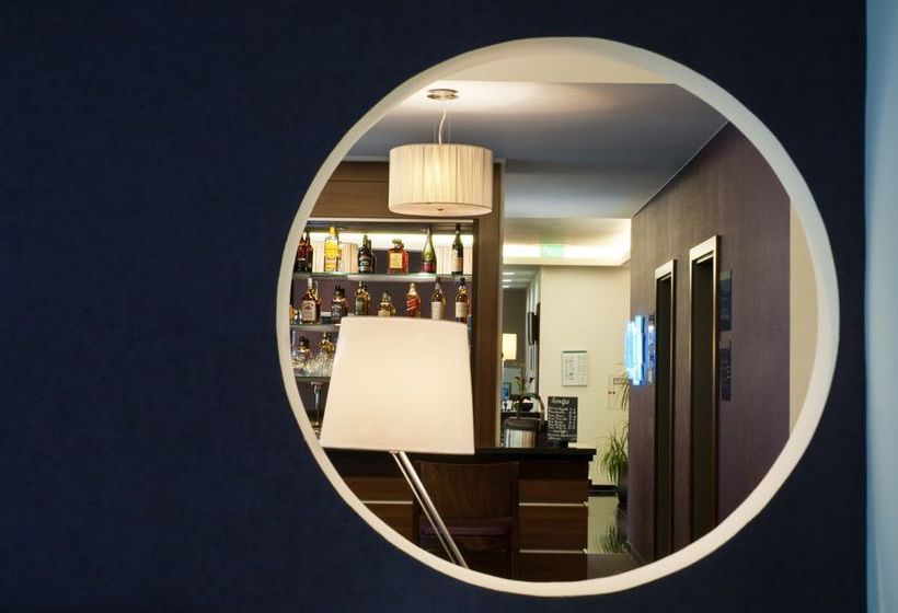 Hotel Holiday Inn Express Stuttgart Airport 16