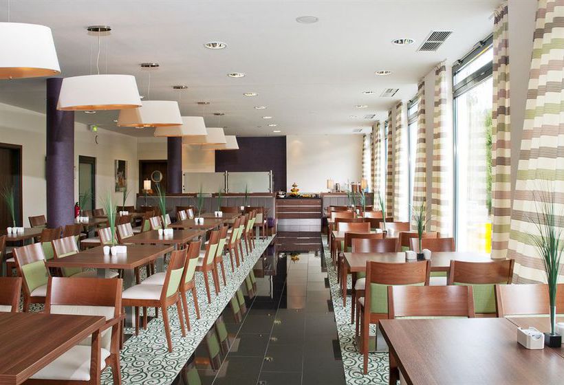 Hotel Holiday Inn Express Stuttgart Airport 3